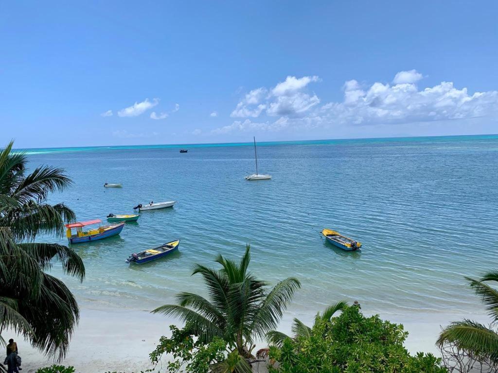 Diamond Plaza Hotel Grand Anse  Quarto foto